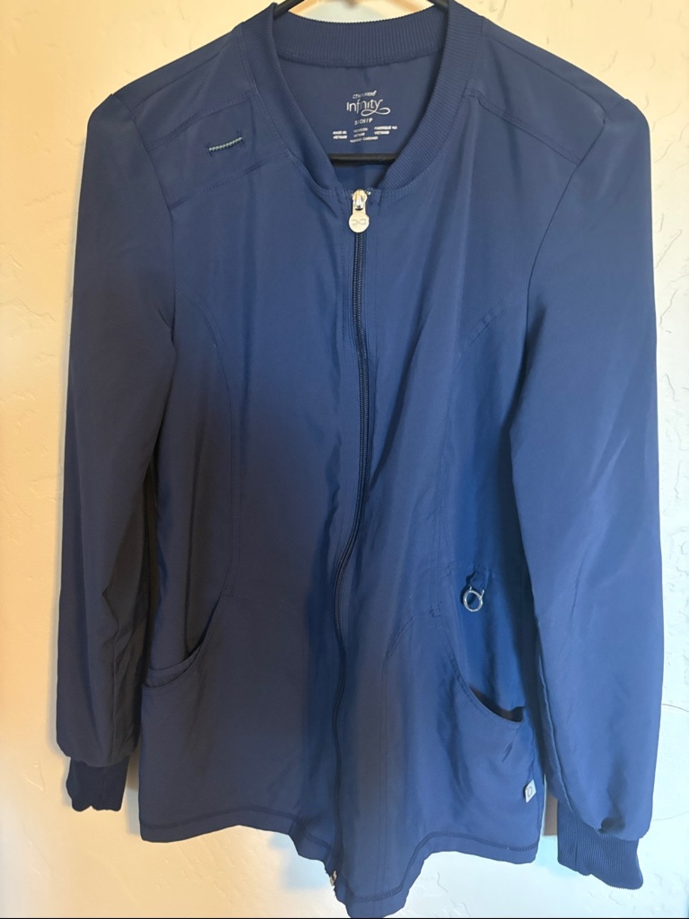 Cherokee Infinity Women's Navy Zip-Front Scrub Jacket